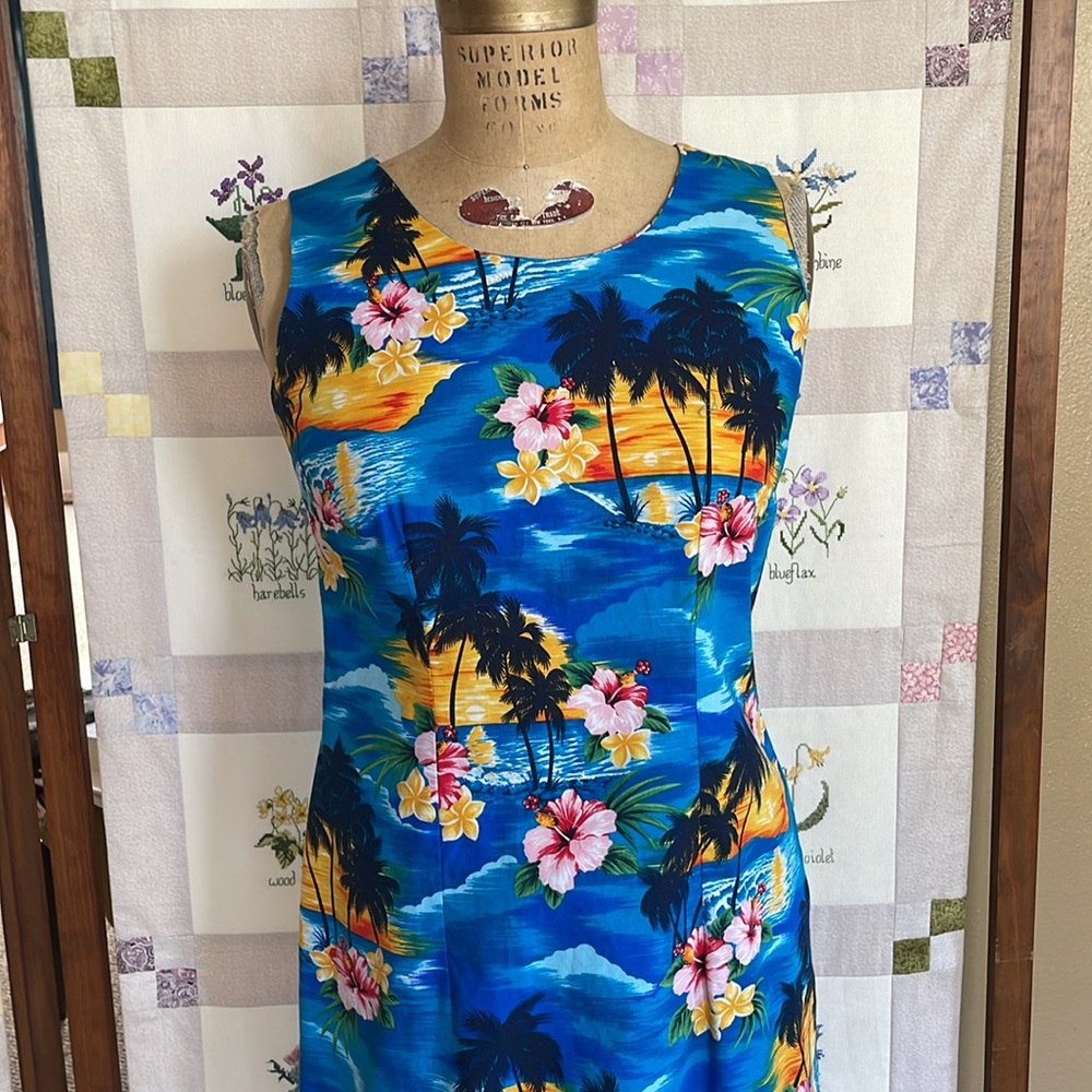 Vintage Pacific Legend Apparel blue Hawaiian sleeveless fitted, floral print